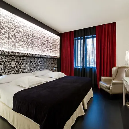 Vincci Via - 66 Hotel