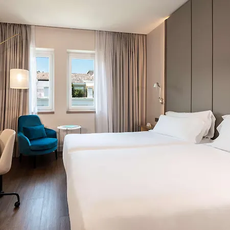 Nh Lagasca Hotel 4*