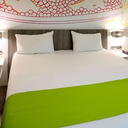 Ibis Styles Prado 3*