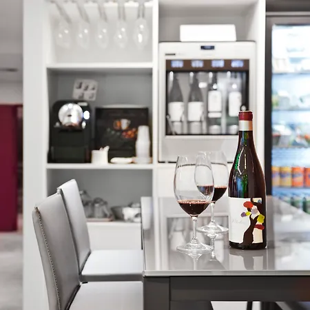 Ξενοδοχείο Ibis Styles Prado 3*