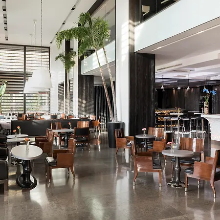 Hotel Puerta America 5*
