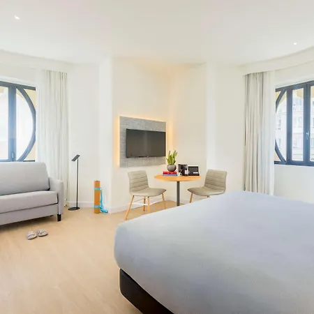 Innside By Melia Gran Via Hotel 4*