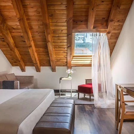 Отель Nh Collection Palacio De Tepa 5*