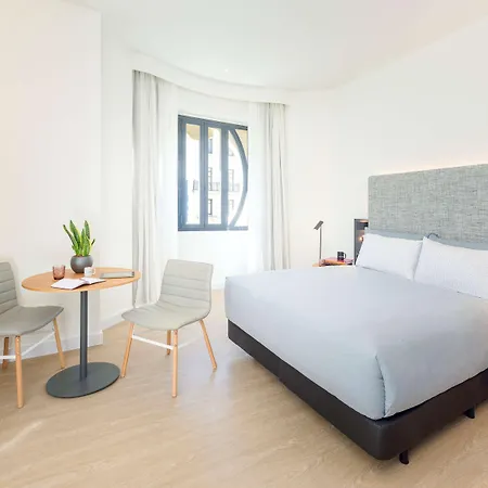 Innside By Melia Gran Via Hotel 4*