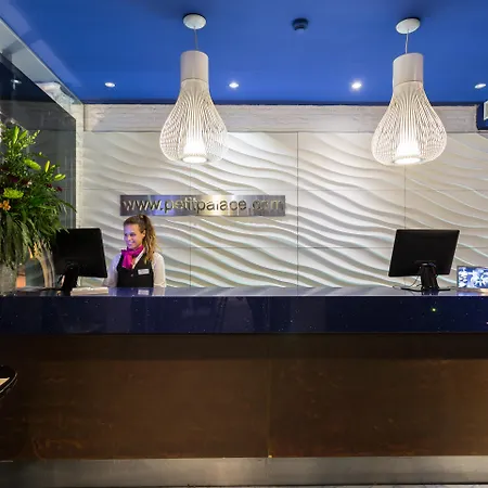 Petit Palace Lealtad Plaza 4*