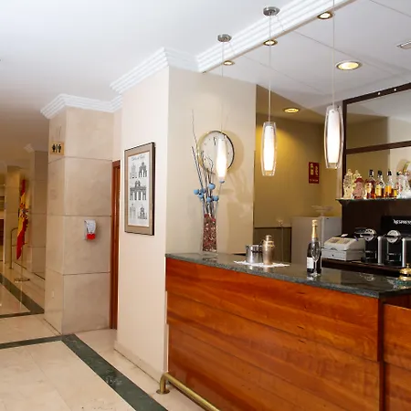 Hotell Cason Del Tormes By Happyculture Madrid