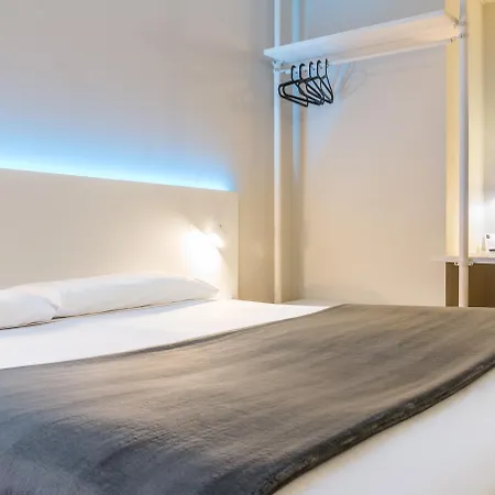Vertice Roomspace Pensjonat Madryt