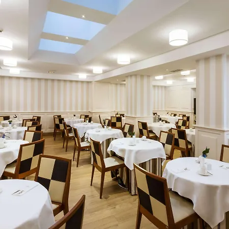 Hotell Sercotel Gran Conde Duque 4*