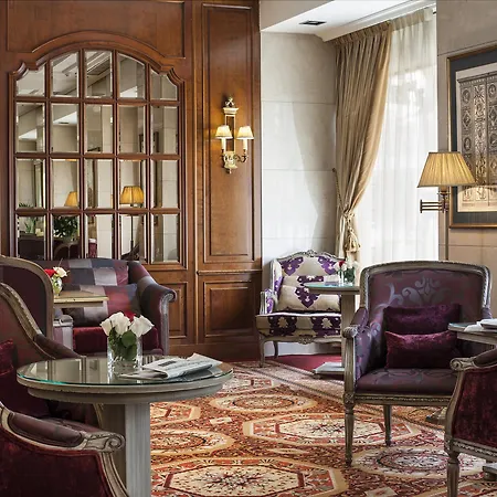 Emperador Hotel 4*