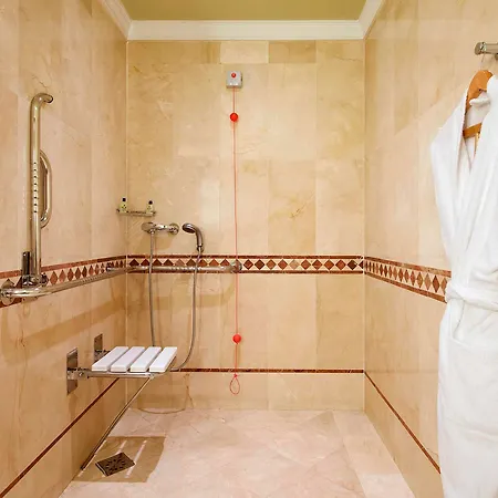 Intercontinental By Ihg Hotel 5*