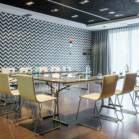 Hotel Ilunion Atrium