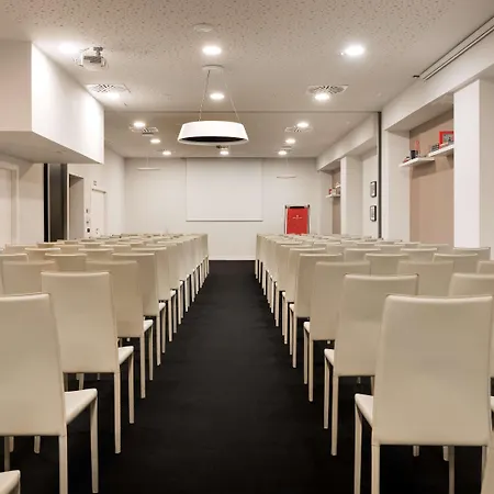 Nh Collection Suecia Hotel