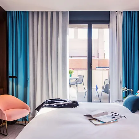 One Madrid-plaza De Espana 4*