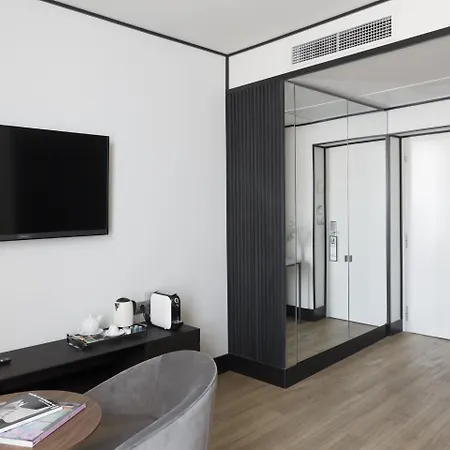 Hotel Icon Embassy