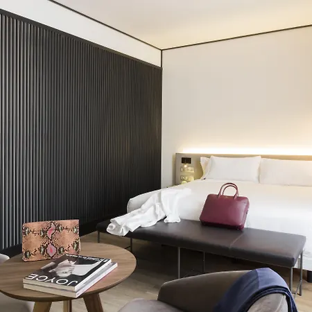 Icon Embassy Hotel