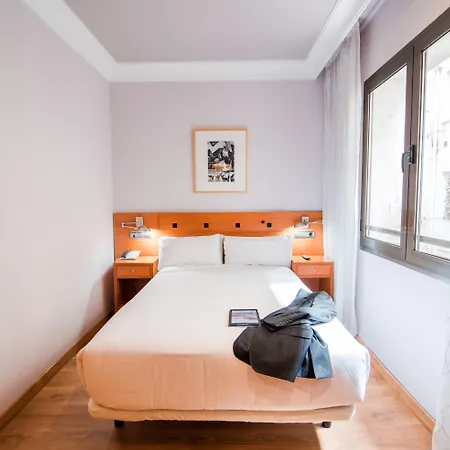 Petit Palace Cliper-gran Via Hotel 3*