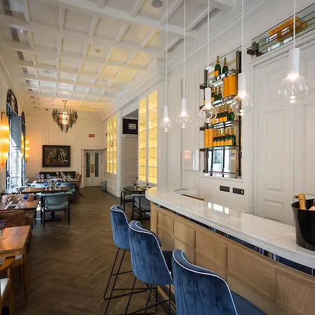 Only Boutique 4* Madrid