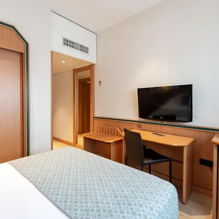 Praga 4* Madryt