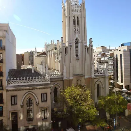 Catalonia Goya Hotel