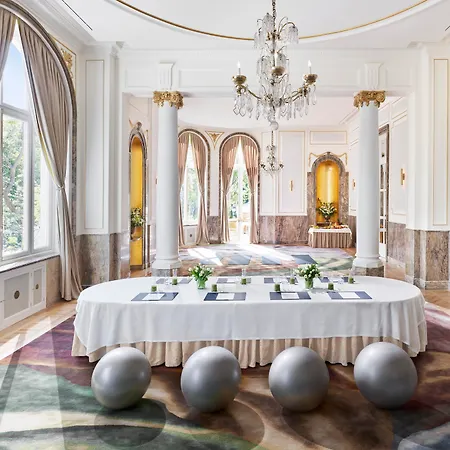 Mandarin Oriental Ritz, Отель