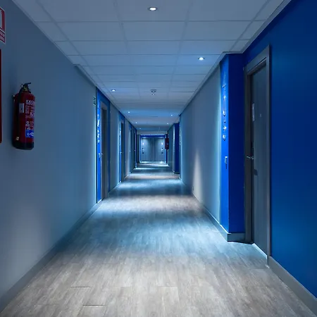 Lägenhetshotell Recoletos 3*