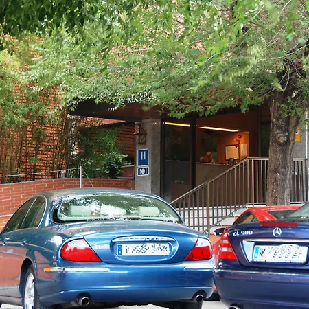 Ap Airport Hotel 3*