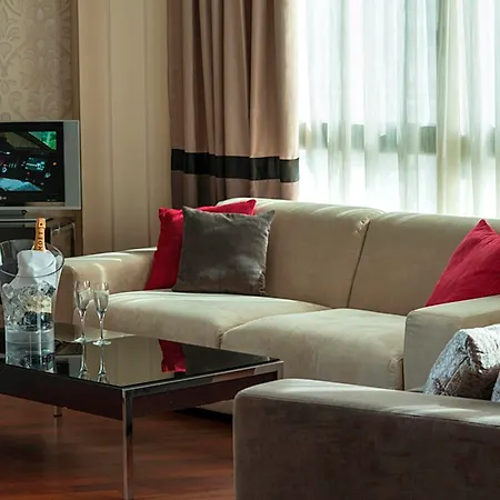 Radisson Red