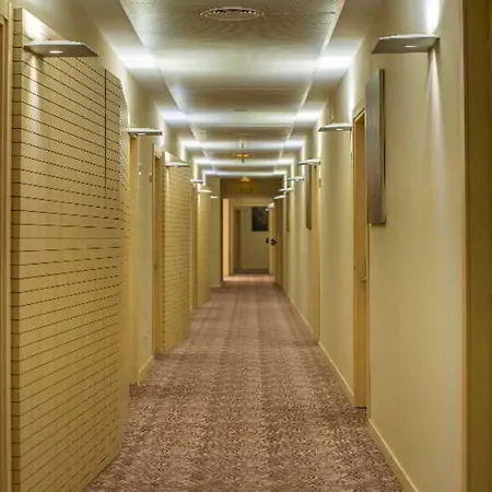 Radisson Red 4*