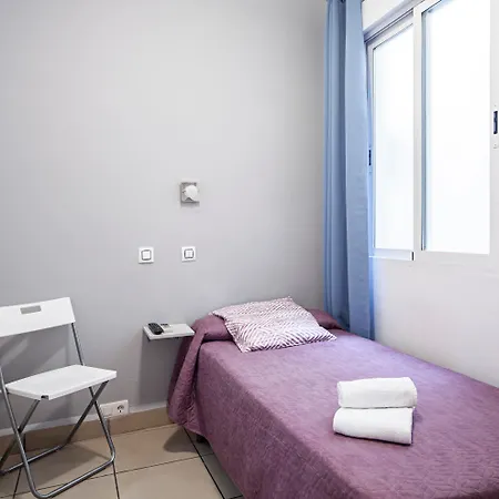 Guest house Inter Plaza Mayor Auto Check In 2*