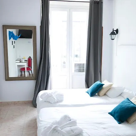 Vazquez De Mella Gran Via Guest house