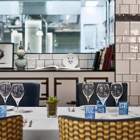 Gran Ingles - The Leading Of The World 5* Madrid