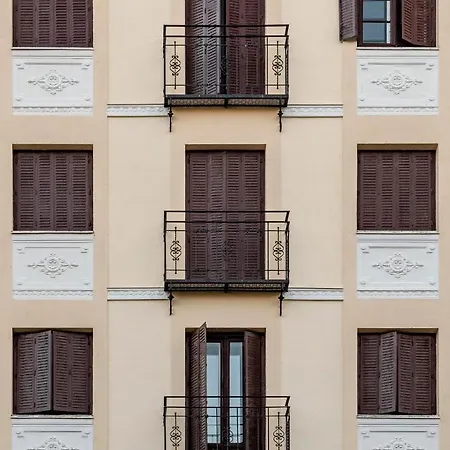 Bob W Arte Aparthotel Madrid