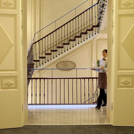 Axel - Adults Only Hotel