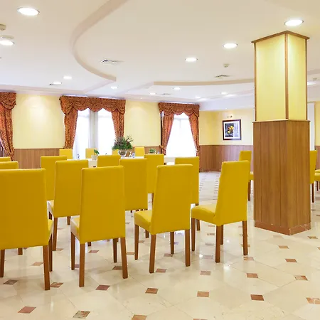 Hotel Agora Juan De Austria