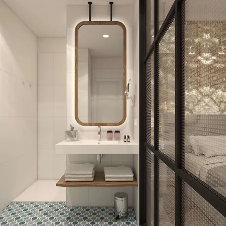 Atocha Madrid, Tapestry Collection By Hilton Madryt