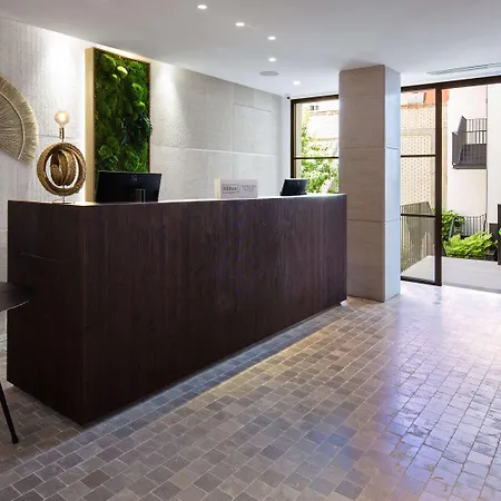 Hotel Atocha Madrid, Tapestry Collection By Hilton