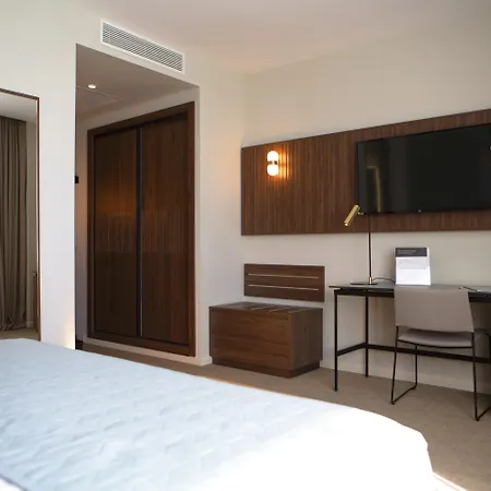Riu Plaza Espana 4*