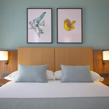Hotell Riu Plaza Espana 4*