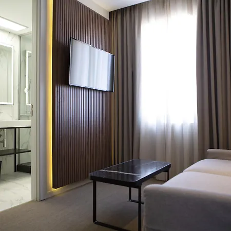 Riu Plaza Espana Hotell 4*