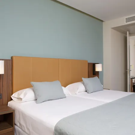 Hotell Riu Plaza Espana 4*