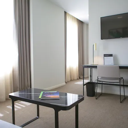 Riu Plaza Espana Hotell 4*
