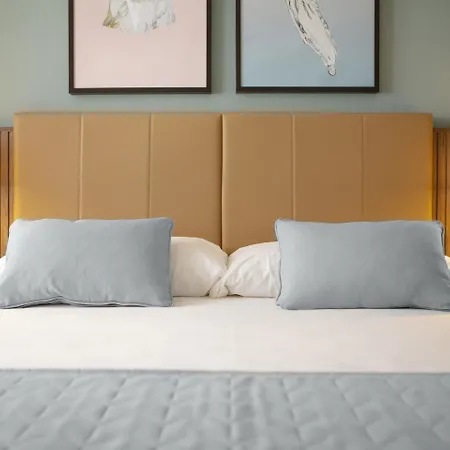 Hotell Riu Plaza Espana