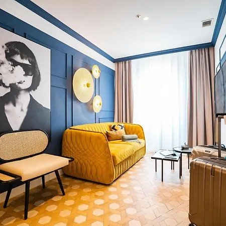 Smartrental Collection Gran Via Capital 4*