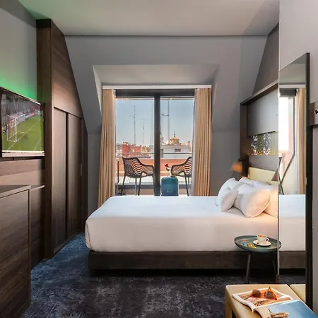 Hotel Nyx By Leonardo 4*