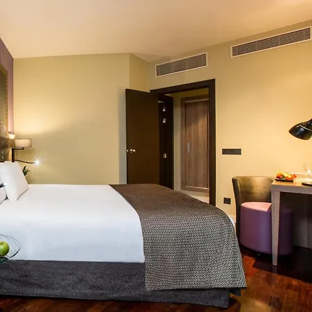 Leonardo Center Hotel