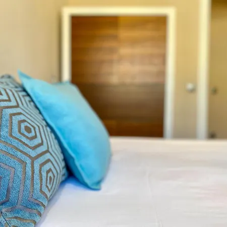 Blasco De Garay - Apartamento De 2 Dormitorios
