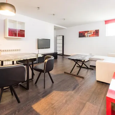 Apartamento Carretas Arrendamiento De Temporada Madrid