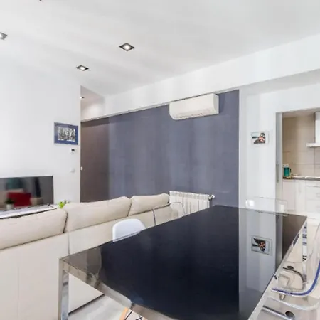 Spacious Flat Puerta Del Sol Apartment
