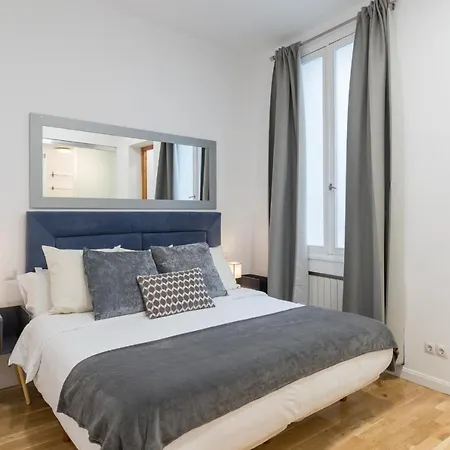 Vip Puerta Del Sol, By Monaro***** *