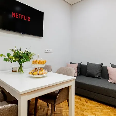 Apartment Centrico Con 3 Banos En Puerta Del Sol Y Atocha *
